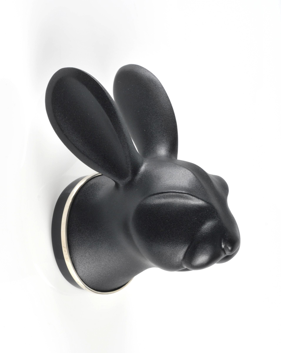 Alexander Blank, twee broches, Hare