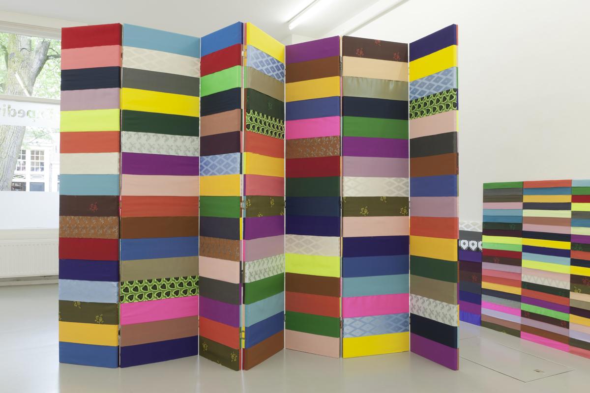Fransje Killaars, Le Paravan, 2011, hout, textiel, AkzoNobel Art Foundation